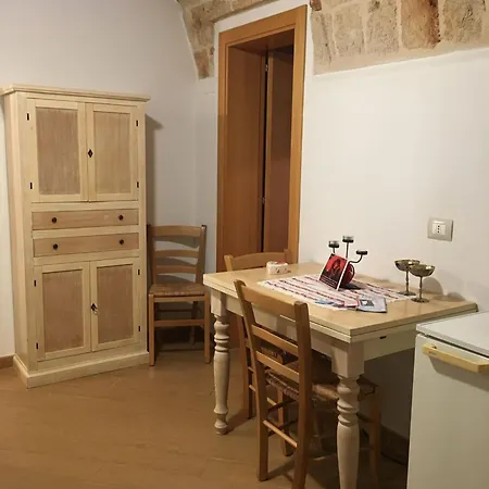 Petali Rosa - Dimora Pietra 3*